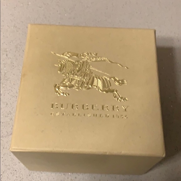 Burberry watch - Picture 2 of 8